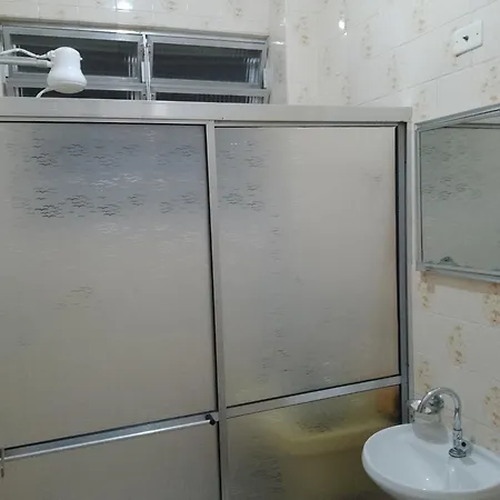 Kitnet Centro Mongagua Beira Mar - Com Garagem Apartment Exterior photo