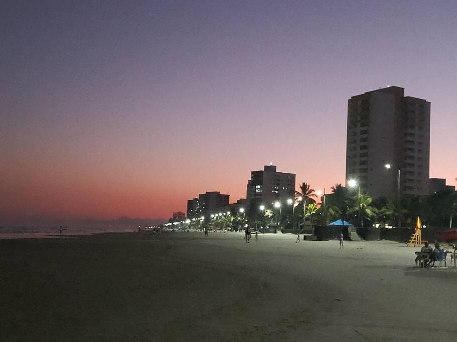 Kitnet Centro Beira Mar - Com Garagem Apartment *